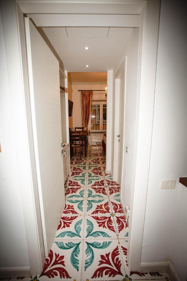 מלון רומא Delfini Trevi House מראה חיצוני תמונה