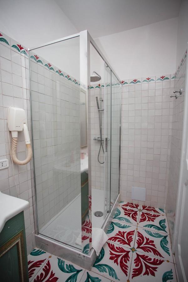 מלון רומא Delfini Trevi House מראה חיצוני תמונה