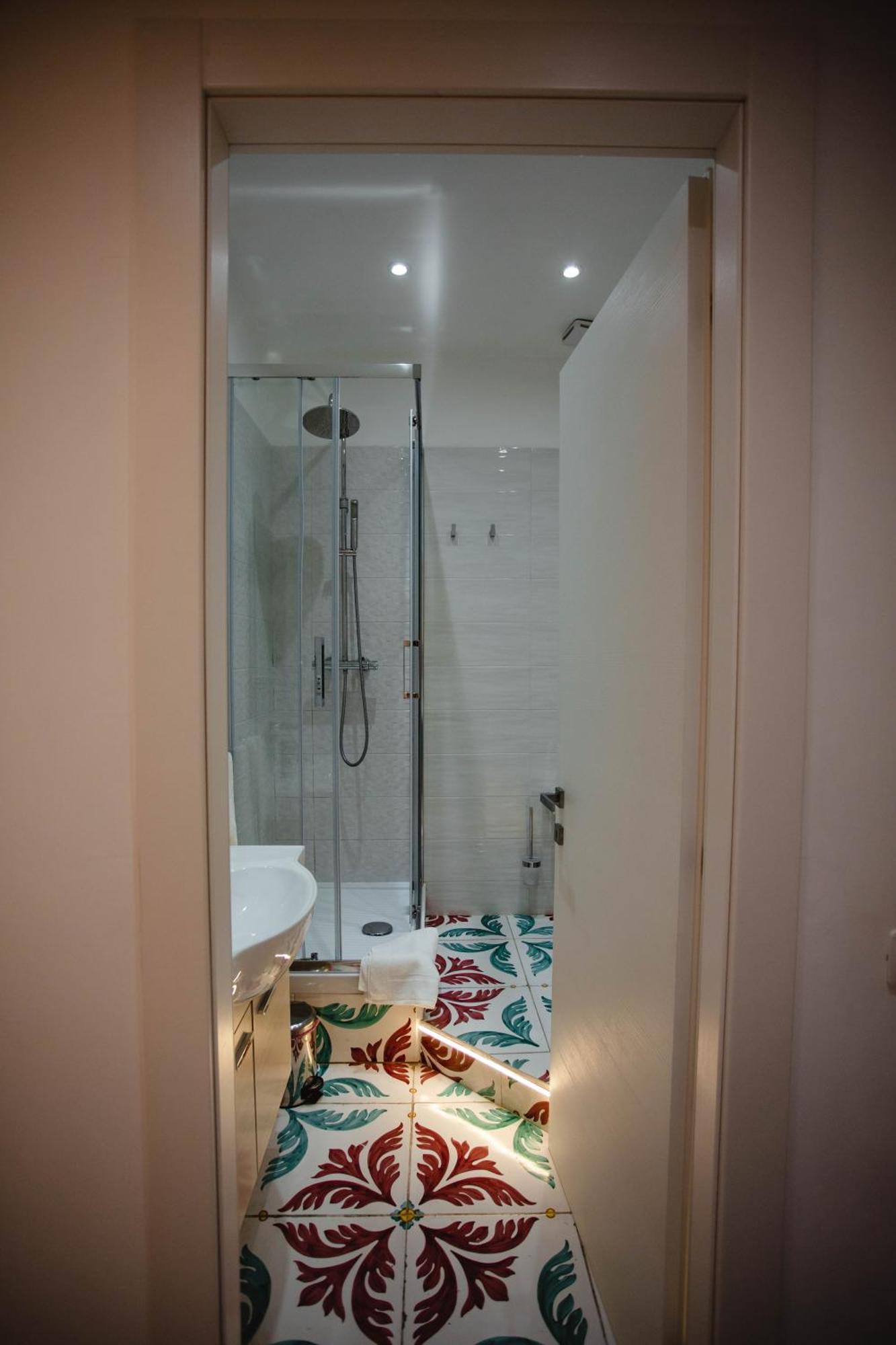 מלון רומא Delfini Trevi House מראה חיצוני תמונה